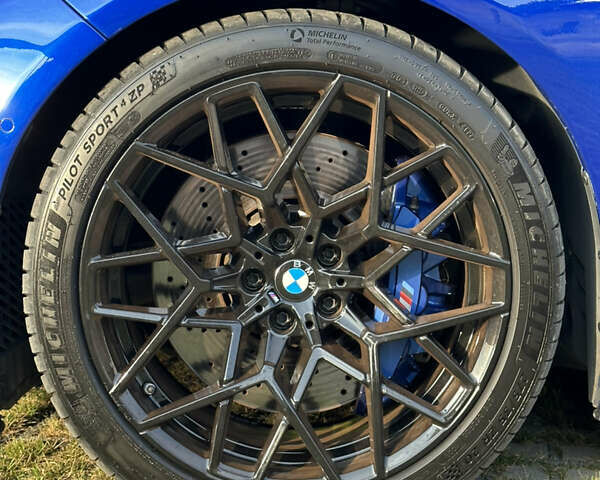 Синий БМВ M8, объемом двигателя 4.39 л и пробегом 56 тыс. км за 90000 $, фото 17 на Automoto.ua