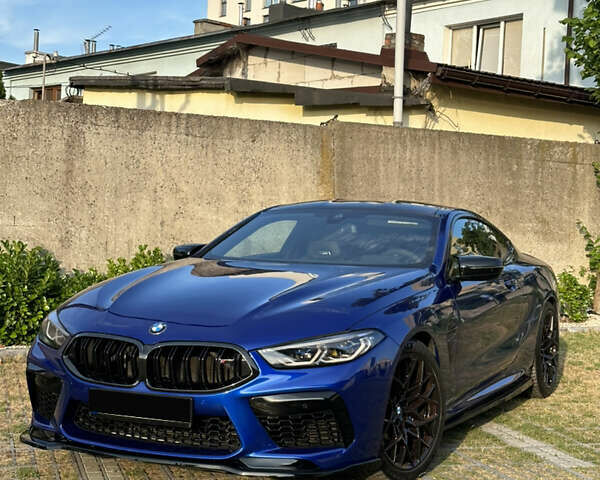 Синий БМВ M8, объемом двигателя 4.39 л и пробегом 56 тыс. км за 90000 $, фото 13 на Automoto.ua