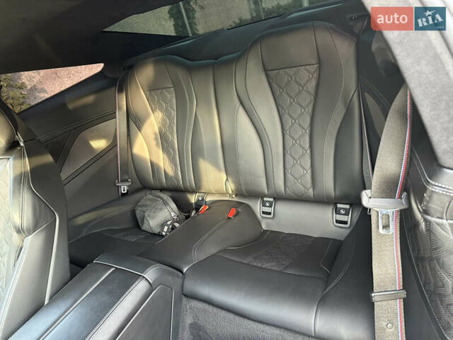 Синий БМВ M8, объемом двигателя 4.39 л и пробегом 56 тыс. км за 90000 $, фото 49 на Automoto.ua