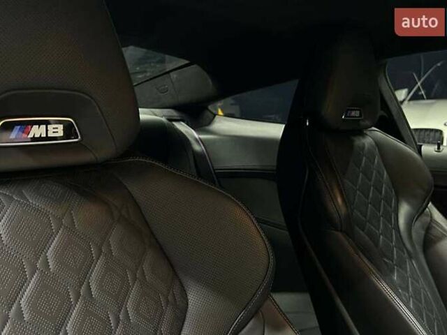Синий БМВ M8, объемом двигателя 4.39 л и пробегом 49 тыс. км за 100000 $, фото 18 на Automoto.ua