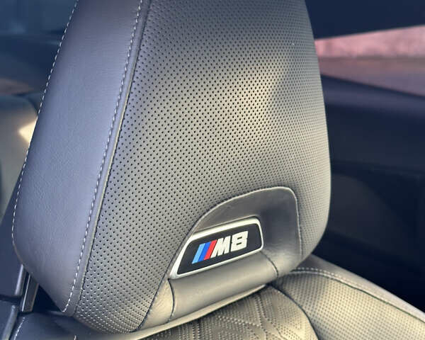 Синий БМВ M8, объемом двигателя 4.39 л и пробегом 56 тыс. км за 90000 $, фото 53 на Automoto.ua