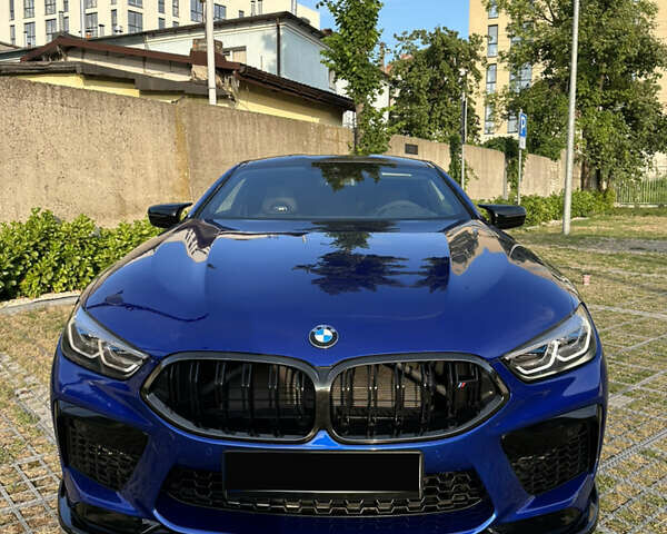 Синий БМВ M8, объемом двигателя 4.39 л и пробегом 56 тыс. км за 90000 $, фото 12 на Automoto.ua