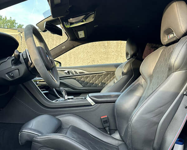 Синий БМВ M8, объемом двигателя 4.39 л и пробегом 56 тыс. км за 90000 $, фото 34 на Automoto.ua