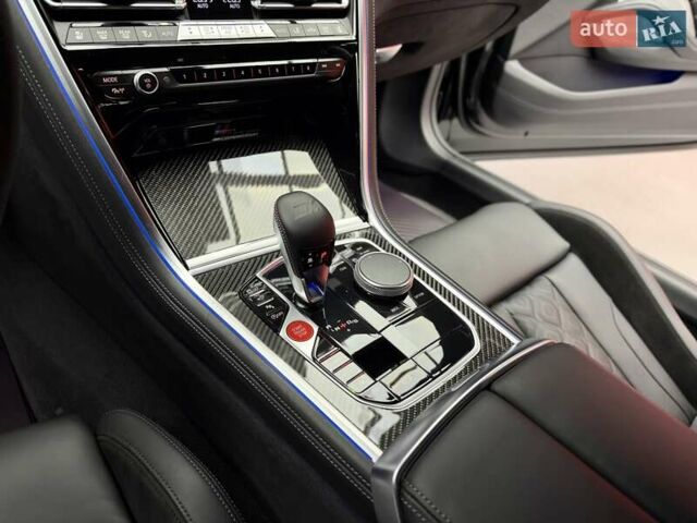 Синий БМВ M8, объемом двигателя 4.4 л и пробегом 13 тыс. км за 149900 $, фото 37 на Automoto.ua
