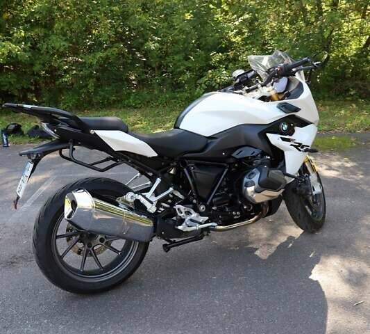 Белый БМВ R 1250, объемом двигателя 1.3 л и пробегом 6 тыс. км за 19000 $, фото 1 на Automoto.ua
