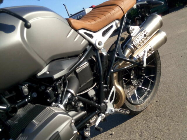 Сірий БМВ R nineT, об'ємом двигуна 1.2 л та пробігом 1 тис. км за 15000 $, фото 17 на Automoto.ua