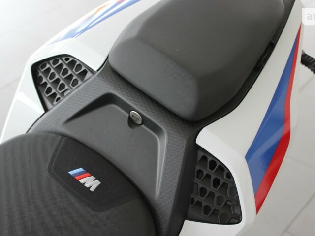 БМВ S Series, объемом двигателя 1 л и пробегом 0 тыс. км за 20958 $, фото 14 на Automoto.ua