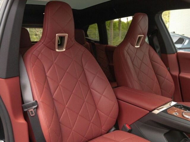 Красный БМВ Х, объемом двигателя 0 л и пробегом 7 тыс. км за 123426 $, фото 15 на Automoto.ua