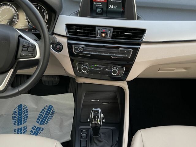 Белый БМВ Х1, объемом двигателя 1.5 л и пробегом 14 тыс. км за 27900 $, фото 11 на Automoto.ua