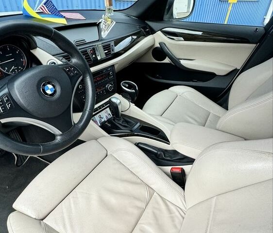 Білий БМВ Х1, об'ємом двигуна 2 л та пробігом 228 тис. км за 13500 $, фото 9 на Automoto.ua