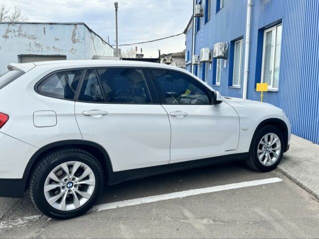 Білий БМВ Х1, об'ємом двигуна 2 л та пробігом 228 тис. км за 13500 $, фото 4 на Automoto.ua