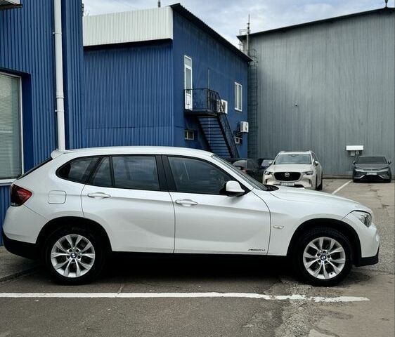 Белый БМВ Х1, объемом двигателя 2 л и пробегом 226 тыс. км за 14000 $, фото 4 на Automoto.ua