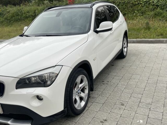 Белый БМВ Х1, объемом двигателя 2 л и пробегом 208 тыс. км за 9500 $, фото 4 на Automoto.ua