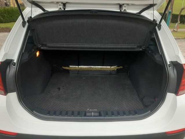 Белый БМВ Х1, объемом двигателя 2 л и пробегом 190 тыс. км за 13000 $, фото 7 на Automoto.ua