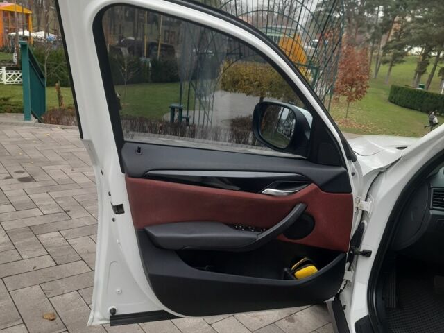 Белый БМВ Х1, объемом двигателя 2 л и пробегом 190 тыс. км за 13000 $, фото 16 на Automoto.ua