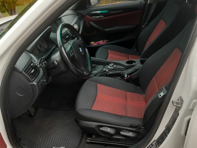 Белый БМВ Х1, объемом двигателя 2 л и пробегом 190 тыс. км за 13000 $, фото 15 на Automoto.ua