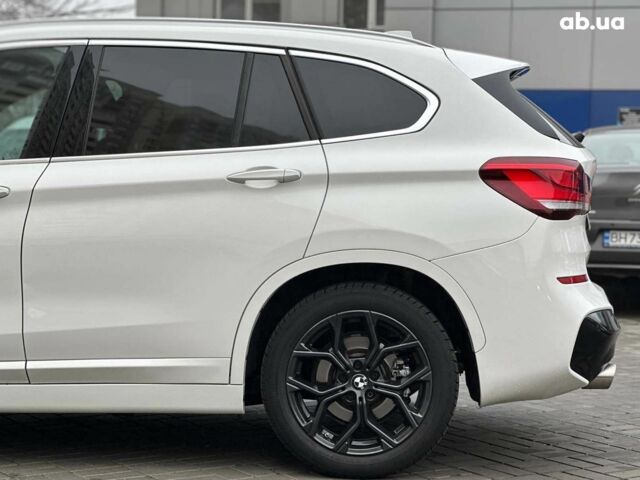 Білий БМВ Х1, об'ємом двигуна 2 л та пробігом 17 тис. км за 33690 $, фото 12 на Automoto.ua