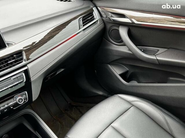 Білий БМВ Х1, об'ємом двигуна 2 л та пробігом 17 тис. км за 33690 $, фото 32 на Automoto.ua