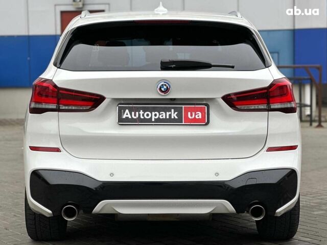 Білий БМВ Х1, об'ємом двигуна 2 л та пробігом 17 тис. км за 33690 $, фото 9 на Automoto.ua