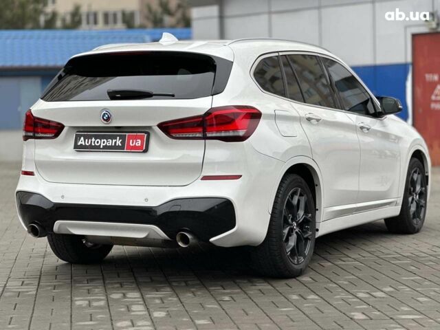 Білий БМВ Х1, об'ємом двигуна 2 л та пробігом 17 тис. км за 33690 $, фото 8 на Automoto.ua