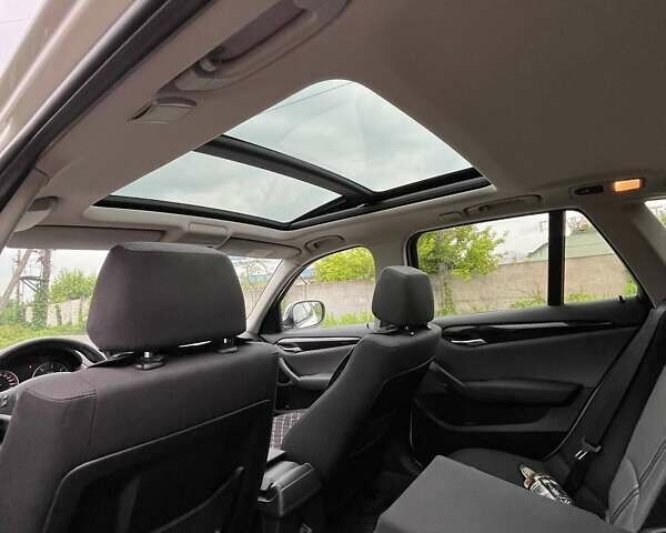 Белый БМВ Х1, объемом двигателя 2 л и пробегом 290 тыс. км за 11200 $, фото 12 на Automoto.ua