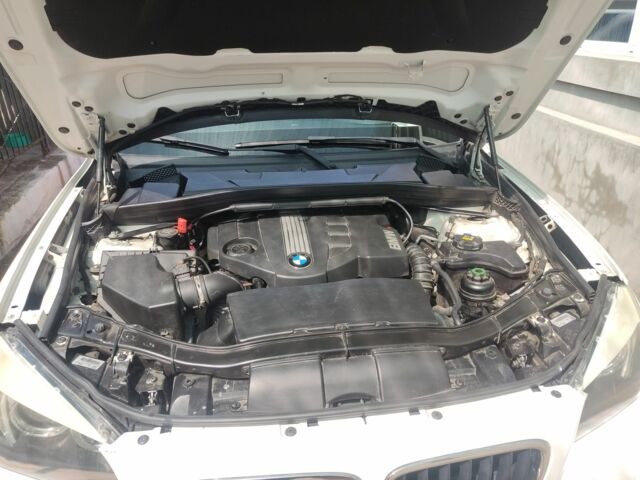 Белый БМВ Х1, объемом двигателя 2 л и пробегом 226 тыс. км за 12000 $, фото 16 на Automoto.ua