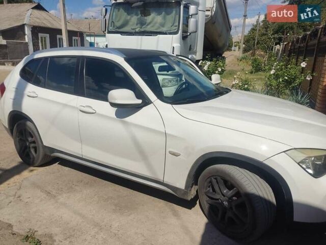 Белый БМВ Х1, объемом двигателя 2 л и пробегом 226 тыс. км за 12000 $, фото 4 на Automoto.ua