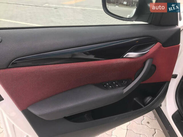 БМВ Х1 2010 в Львове на Automoto.ua Белый БМВ Х1, объемом двигателя 2 л и пробегом 199 тыс. км за 12100 $, фото 21 на Automoto.ua