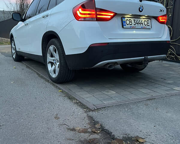 Белый БМВ Х1, объемом двигателя 2 л и пробегом 320 тыс. км за 10700 $, фото 2 на Automoto.ua