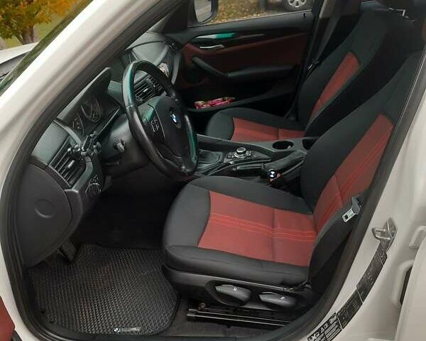 Белый БМВ Х1, объемом двигателя 2 л и пробегом 190 тыс. км за 13000 $, фото 14 на Automoto.ua