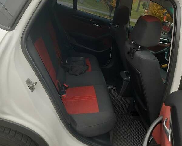 Белый БМВ Х1, объемом двигателя 2 л и пробегом 190 тыс. км за 13000 $, фото 10 на Automoto.ua