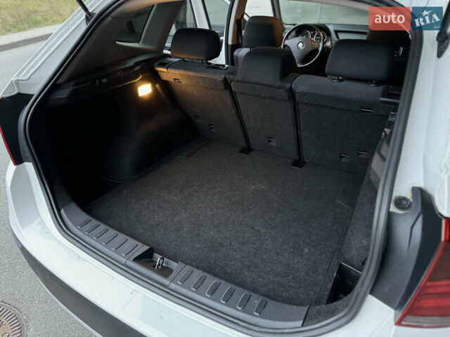 Белый БМВ Х1, объемом двигателя 2 л и пробегом 161 тыс. км за 11700 $, фото 20 на Automoto.ua