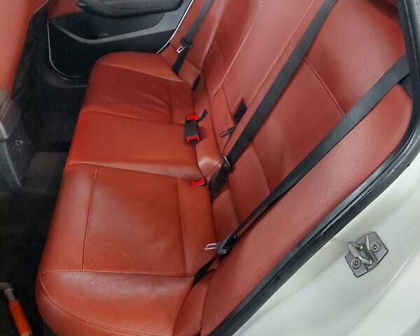 Белый БМВ Х1, объемом двигателя 2 л и пробегом 265 тыс. км за 12300 $, фото 6 на Automoto.ua