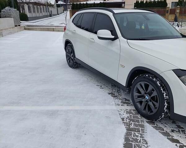 Белый БМВ Х1, объемом двигателя 2 л и пробегом 265 тыс. км за 12300 $, фото 2 на Automoto.ua