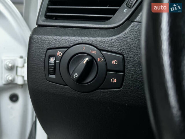 Белый БМВ Х1, объемом двигателя 2 л и пробегом 161 тыс. км за 11700 $, фото 18 на Automoto.ua