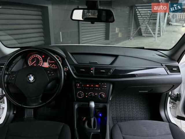 Белый БМВ Х1, объемом двигателя 2 л и пробегом 161 тыс. км за 11700 $, фото 14 на Automoto.ua
