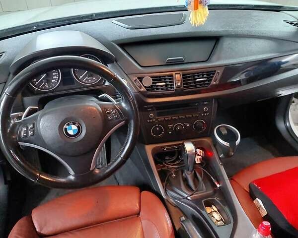 Белый БМВ Х1, объемом двигателя 2 л и пробегом 265 тыс. км за 12300 $, фото 4 на Automoto.ua