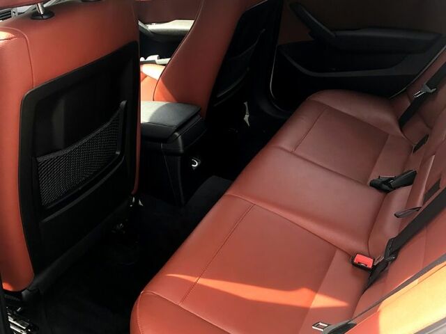 Білий БМВ Х1, об'ємом двигуна 2 л та пробігом 248 тис. км за 9990 $, фото 7 на Automoto.ua