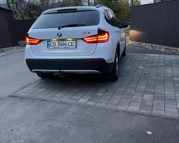 Белый БМВ Х1, объемом двигателя 2 л и пробегом 320 тыс. км за 10700 $, фото 4 на Automoto.ua