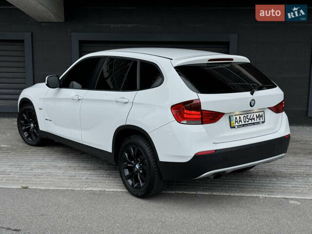 Белый БМВ Х1, объемом двигателя 2 л и пробегом 161 тыс. км за 11700 $, фото 3 на Automoto.ua