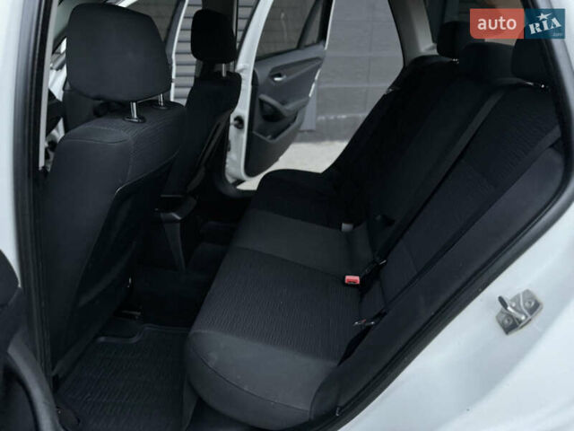 Белый БМВ Х1, объемом двигателя 2 л и пробегом 161 тыс. км за 11700 $, фото 10 на Automoto.ua