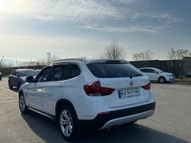 Белый БМВ Х1, объемом двигателя 3 л и пробегом 179 тыс. км за 11000 $, фото 12 на Automoto.ua