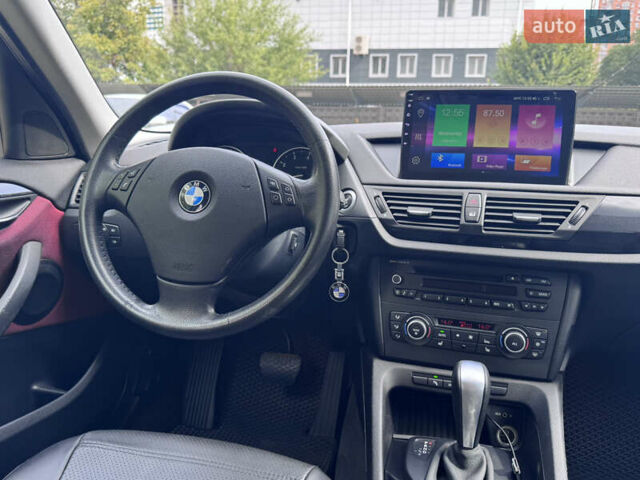 Белый БМВ Х1, объемом двигателя 2 л и пробегом 87 тыс. км за 12400 $, фото 16 на Automoto.ua