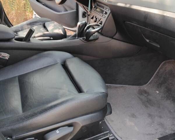 Белый БМВ Х1, объемом двигателя 2 л и пробегом 258 тыс. км за 12700 $, фото 18 на Automoto.ua