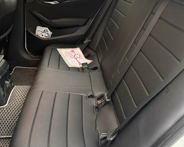 Белый БМВ Х1, объемом двигателя 2 л и пробегом 162 тыс. км за 11900 $, фото 9 на Automoto.ua