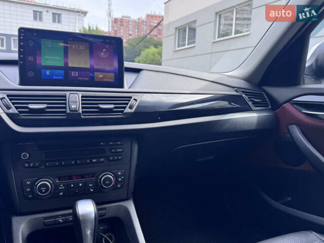 Белый БМВ Х1, объемом двигателя 2 л и пробегом 87 тыс. км за 12400 $, фото 15 на Automoto.ua