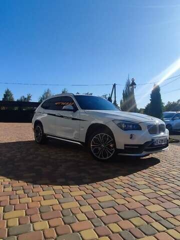 Белый БМВ Х1, объемом двигателя 2 л и пробегом 178 тыс. км за 15000 $, фото 5 на Automoto.ua