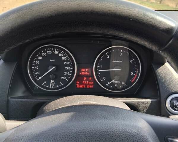 Белый БМВ Х1, объемом двигателя 2 л и пробегом 258 тыс. км за 12700 $, фото 27 на Automoto.ua