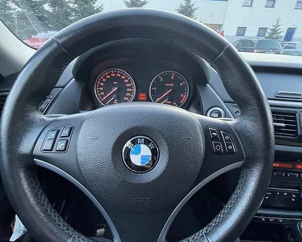 Белый БМВ Х1, объемом двигателя 2 л и пробегом 235 тыс. км за 11500 $, фото 12 на Automoto.ua