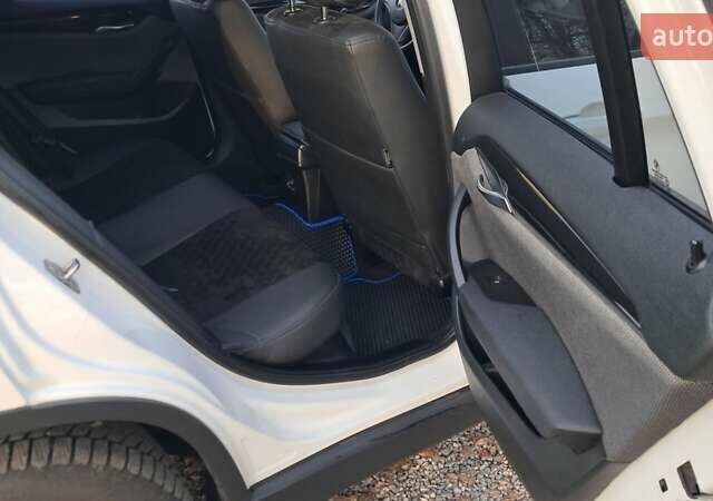 Белый БМВ Х1, объемом двигателя 2 л и пробегом 223 тыс. км за 10500 $, фото 23 на Automoto.ua